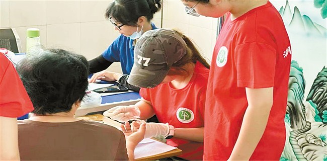 暑期“三下乡”惠民医疗受欢迎