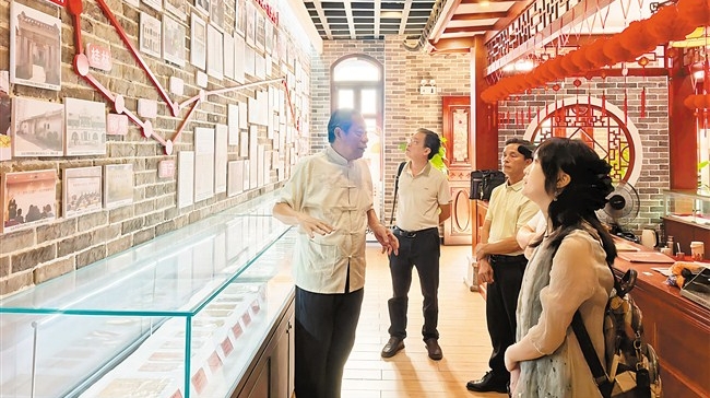 银幕展现穿越火线的“救命侨批”